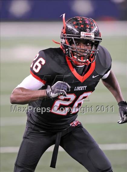 Thumbnail 3 in Liberty vs. Bastrop (4A Division 2 Region 2 Semifinals) photogallery.