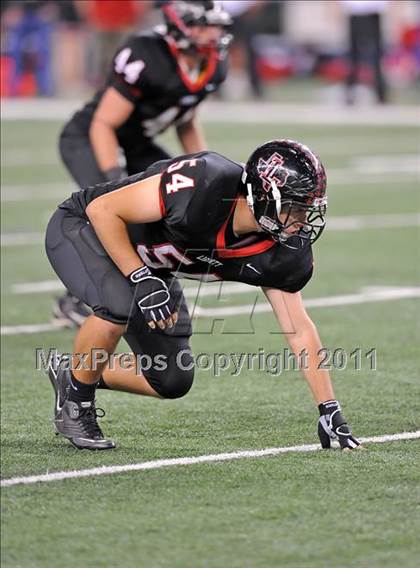 Thumbnail 2 in Liberty vs. Bastrop (4A Division 2 Region 2 Semifinals) photogallery.