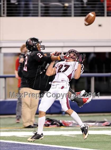 Thumbnail 2 in Liberty vs. Bastrop (4A Division 2 Region 2 Semifinals) photogallery.
