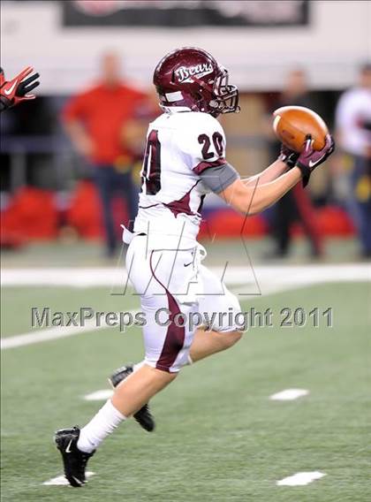 Thumbnail 2 in Liberty vs. Bastrop (4A Division 2 Region 2 Semifinals) photogallery.