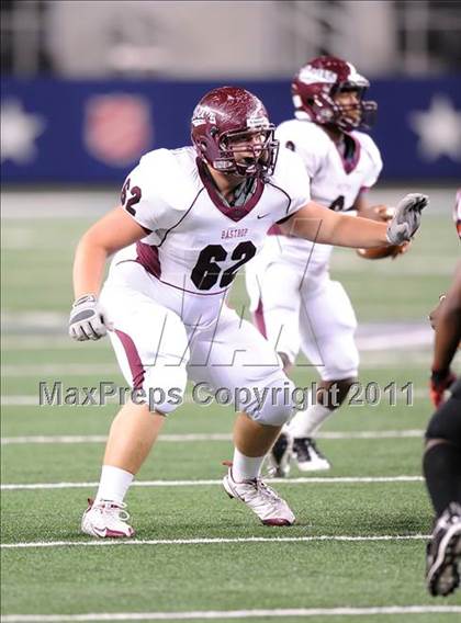 Thumbnail 2 in Liberty vs. Bastrop (4A Division 2 Region 2 Semifinals) photogallery.