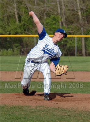 Thumbnail 1 in McMahon @ Ludlowe photogallery.