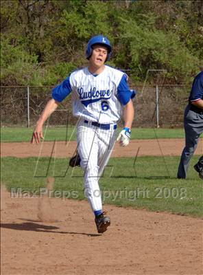 Thumbnail 1 in McMahon @ Ludlowe photogallery.
