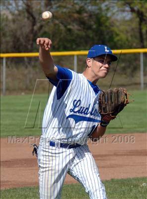 Thumbnail 1 in McMahon @ Ludlowe photogallery.