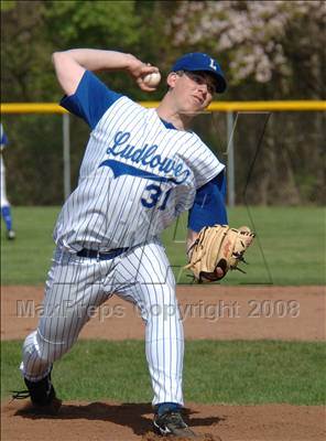 Thumbnail 1 in McMahon @ Ludlowe photogallery.