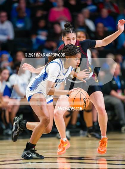 Thumbnail 3 in Cherokee vs East Bladen (NCHSAA 1A Final) photogallery.