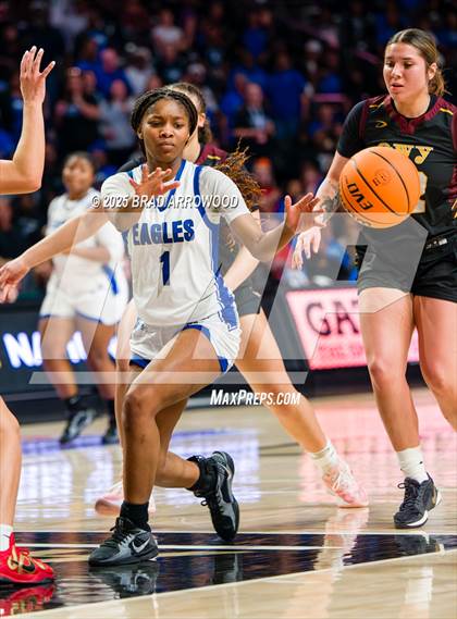 Thumbnail 2 in Cherokee vs East Bladen (NCHSAA 1A Final) photogallery.