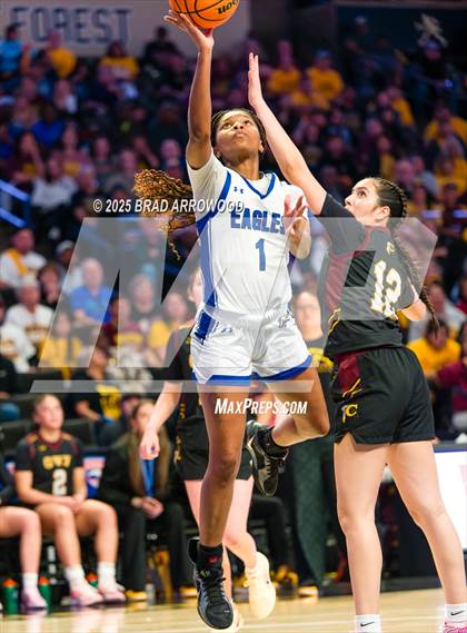 Thumbnail 2 in Cherokee vs East Bladen (NCHSAA 1A Final) photogallery.