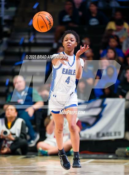 Thumbnail 3 in Cherokee vs East Bladen (NCHSAA 1A Final) photogallery.