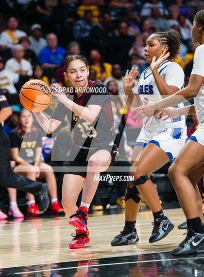 Thumbnail 1 in Cherokee vs East Bladen (NCHSAA 1A Final) photogallery.