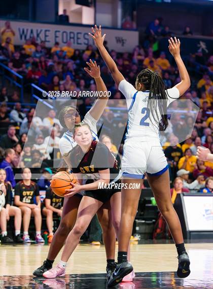 Thumbnail 1 in Cherokee vs East Bladen (NCHSAA 1A Final) photogallery.