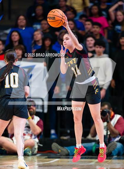 Thumbnail 1 in Cherokee vs East Bladen (NCHSAA 1A Final) photogallery.