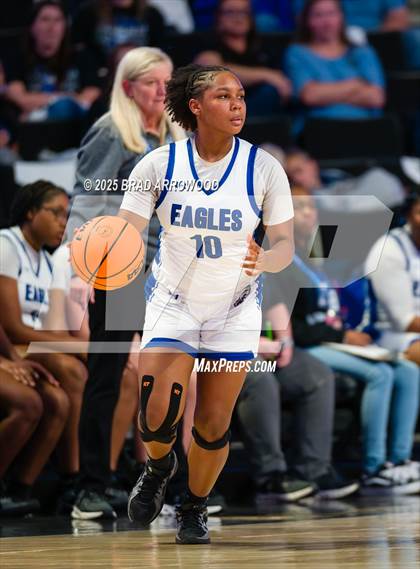Thumbnail 2 in Cherokee vs East Bladen (NCHSAA 1A Final) photogallery.