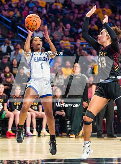 Thumbnail 3 in Cherokee vs East Bladen (NCHSAA 1A Final) photogallery.