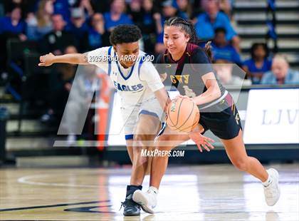 Thumbnail 3 in Cherokee vs East Bladen (NCHSAA 1A Final) photogallery.