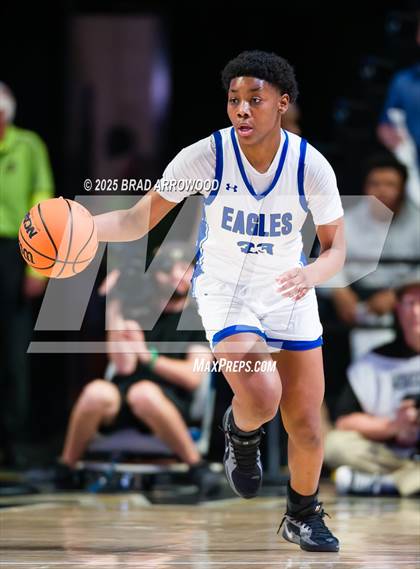 Thumbnail 1 in Cherokee vs East Bladen (NCHSAA 1A Final) photogallery.