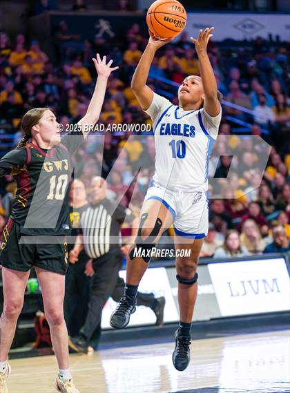 Thumbnail 1 in Cherokee vs East Bladen (NCHSAA 1A Final) photogallery.