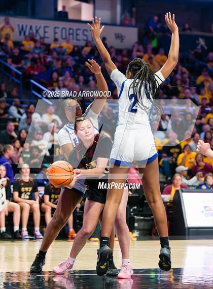 Thumbnail 2 in Cherokee vs East Bladen (NCHSAA 1A Final) photogallery.