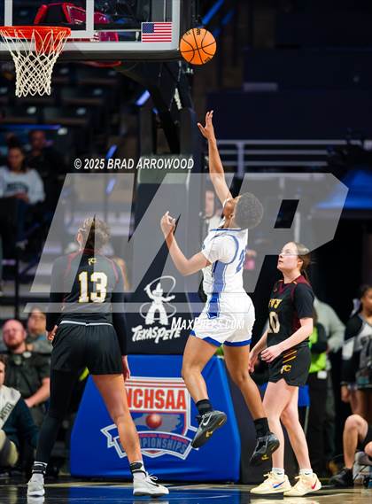 Thumbnail 3 in Cherokee vs East Bladen (NCHSAA 1A Final) photogallery.