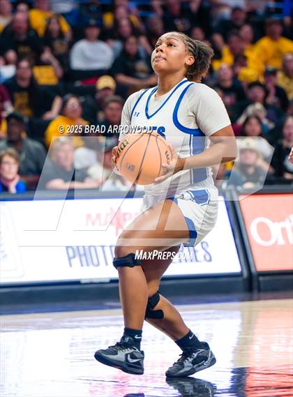 Thumbnail 1 in Cherokee vs East Bladen (NCHSAA 1A Final) photogallery.