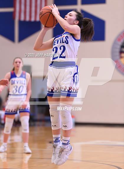 Thumbnail 3 in East Canton @ Western Reserve (OHSAA D4 District Final) photogallery.