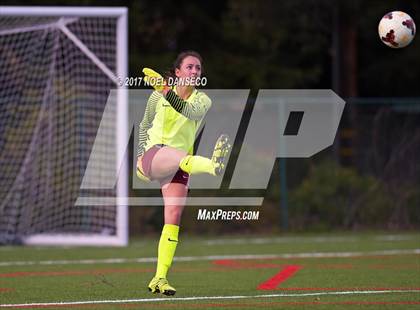 Thumbnail 2 in Menlo School vs Sacred Heart Prep photogallery.