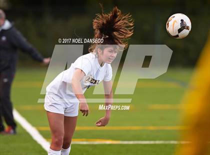 Thumbnail 2 in Menlo School vs Sacred Heart Prep photogallery.