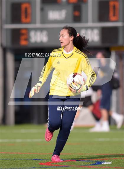 Thumbnail 2 in Menlo School vs Sacred Heart Prep photogallery.