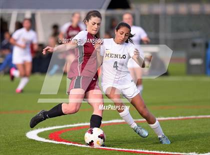Thumbnail 3 in Menlo School vs Sacred Heart Prep photogallery.