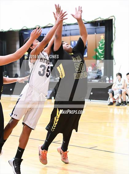 Thumbnail 3 in Paradise Valley Christian Prep vs Salt River photogallery.