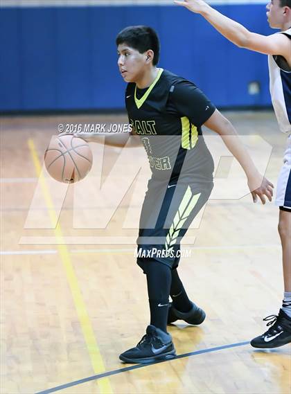 Thumbnail 2 in Paradise Valley Christian Prep vs Salt River photogallery.