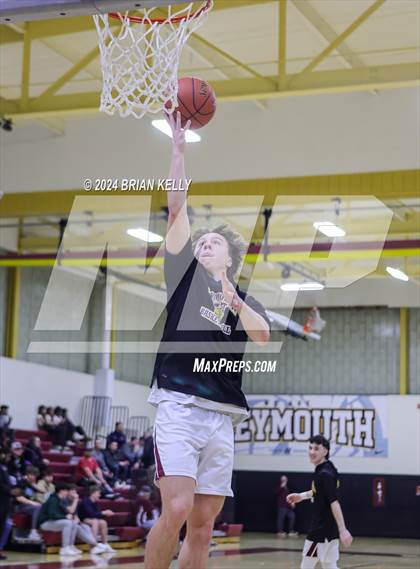 Thumbnail 3 in Weymouth vs Barnstable (MIAA Division 1 Preliminary Round) photogallery.