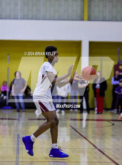 Thumbnail 3 in Weymouth vs Barnstable (MIAA Division 1 Preliminary Round) photogallery.