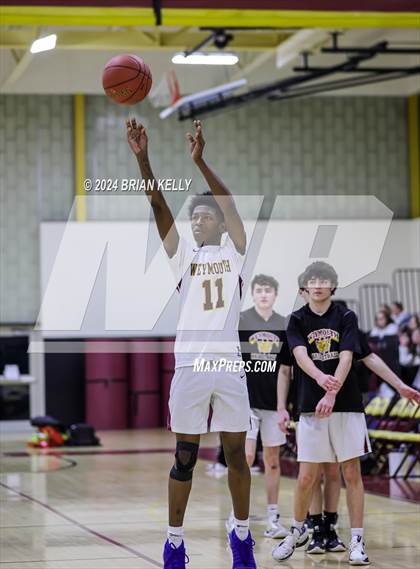 Thumbnail 2 in Weymouth vs Barnstable (MIAA Division 1 Preliminary Round) photogallery.