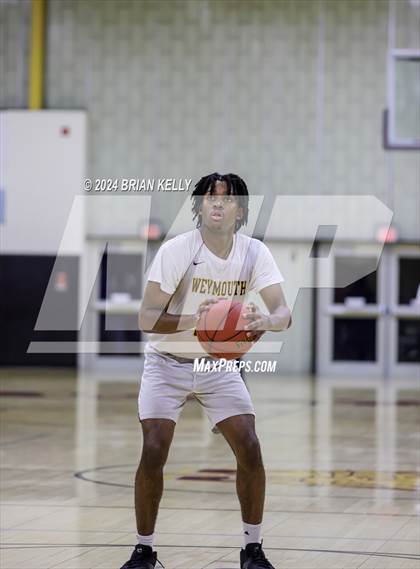 Thumbnail 1 in Weymouth vs Barnstable (MIAA Division 1 Preliminary Round) photogallery.