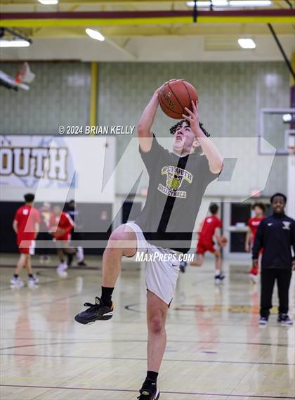 Thumbnail 3 in Weymouth vs Barnstable (MIAA Division 1 Preliminary Round) photogallery.