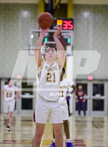Thumbnail 3 in Weymouth vs Barnstable (MIAA Division 1 Preliminary Round) photogallery.