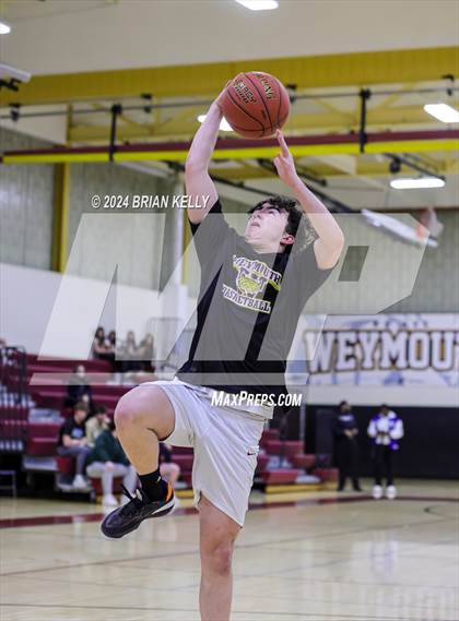 Thumbnail 1 in Weymouth vs Barnstable (MIAA Division 1 Preliminary Round) photogallery.