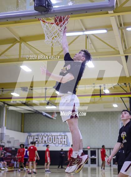 Thumbnail 3 in Weymouth vs Barnstable (MIAA Division 1 Preliminary Round) photogallery.