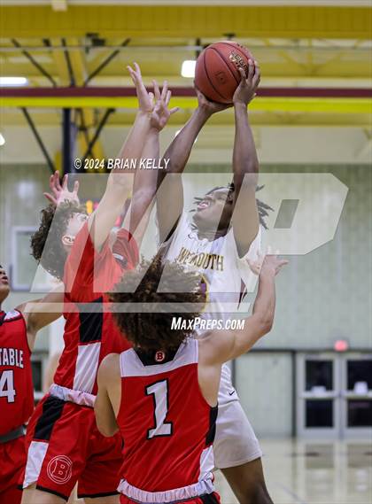 Thumbnail 2 in Weymouth vs Barnstable (MIAA Division 1 Preliminary Round) photogallery.