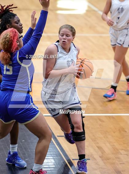 Thumbnail 2 in Purnell Swett vs. Lake View (2023 Robeson County Shootout) photogallery.