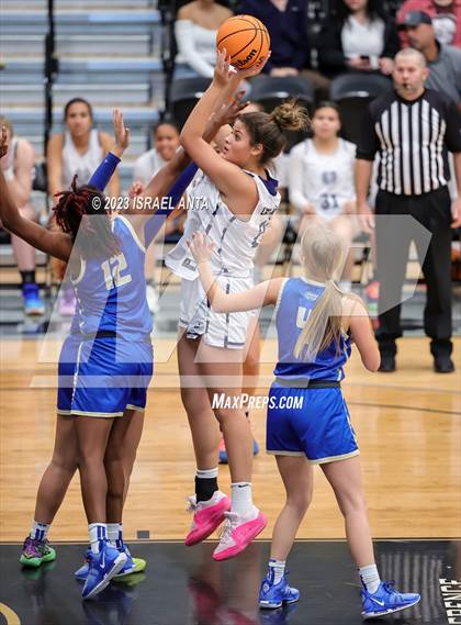 Thumbnail 2 in Purnell Swett vs. Lake View (2023 Robeson County Shootout) photogallery.