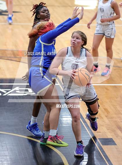 Thumbnail 3 in Purnell Swett vs. Lake View (2023 Robeson County Shootout) photogallery.