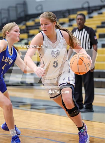 Thumbnail 3 in Purnell Swett vs. Lake View (2023 Robeson County Shootout) photogallery.