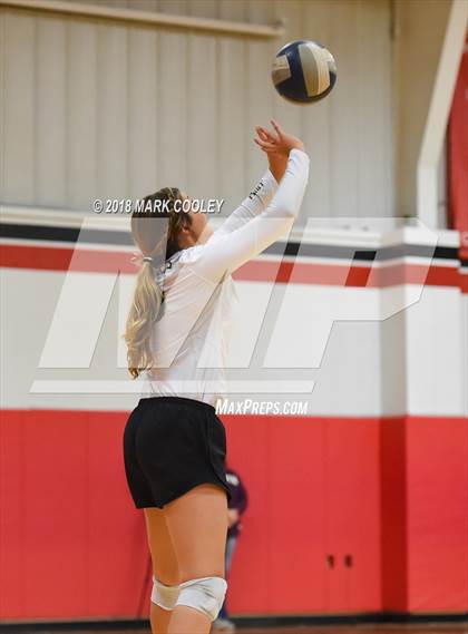 Thumbnail 2 in Wortham vs. Valley Mills (UIL Div 2 Area Playoff) photogallery.