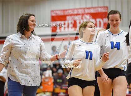 Thumbnail 1 in Wortham vs. Valley Mills (UIL Div 2 Area Playoff) photogallery.
