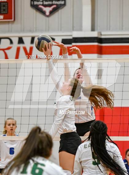 Thumbnail 1 in Wortham vs. Valley Mills (UIL Div 2 Area Playoff) photogallery.