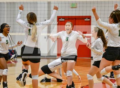 Thumbnail 2 in Wortham vs. Valley Mills (UIL Div 2 Area Playoff) photogallery.