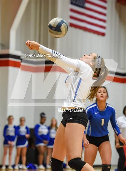 Thumbnail 2 in Wortham vs. Valley Mills (UIL Div 2 Area Playoff) photogallery.