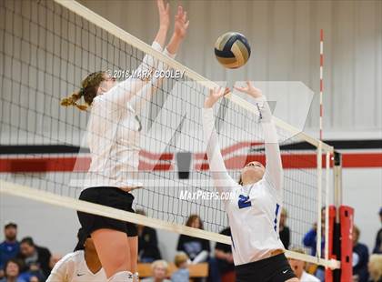Thumbnail 2 in Wortham vs. Valley Mills (UIL Div 2 Area Playoff) photogallery.